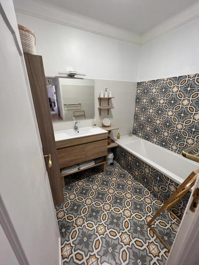 Appartement Climatise F3 Proche Plage Port Et Aeroport 阿雅克肖 外观 照片